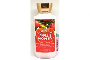 Lotion dưỡng thể cho da Táo Mật Ong Champagne Apple & Honey 236ml của hãng Bath & Body Works từ Mỹ