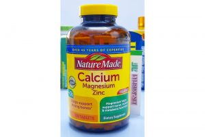 Chống loãng xương Calcium Magnesium Zinc D3 chai 300 viên hãng Nature Made từ Mỹ