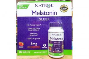 Viên uống dễ ngủ, chống mất ngủ Melatonin 5 mg chai 250 viên hãng Natrol từ Mỹ
