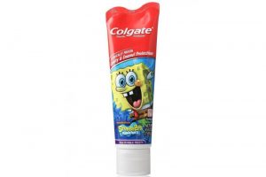 Kem đánh răng cho bé Colgate Toothpaste Fluoride Nickelodeon SpongeBob Squarepants tuýp 130g từ Mỹ