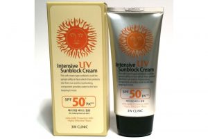 Kem Chống Nắng 3w Clinic Intensive Uv Sunblock Cream Spf 50 Pa+++ 70ml từ Hàn Quốc
