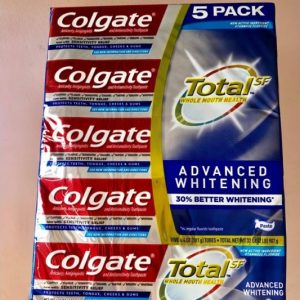 Kem đánh răng Colgate Total Advanced Whitening tuýp 181g của Mỹ