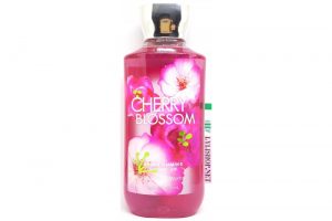 Sữa tắm cho nữ Cherry Blossom chai 295ml của hãng Bath & Body Works từ Mỹ