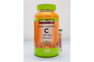 Kẹo dẻo bổ sung Vitamin C Kirkland Adult Gummies C 250mg chai 180 viên của Mỹ