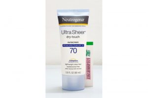 Kem Chống Nắng Neutrogena Ultra Sheer Dry Touch Sunscreen SPF 70 tuýp 88ml từ Mỹ